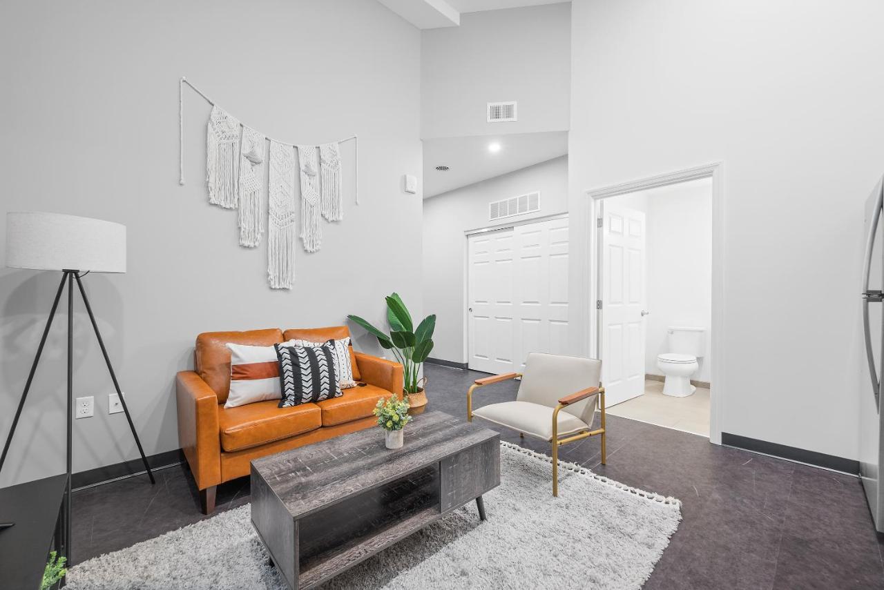 Apartments In Pittsburgh'S Cultural District By Frontdesk Camera foto